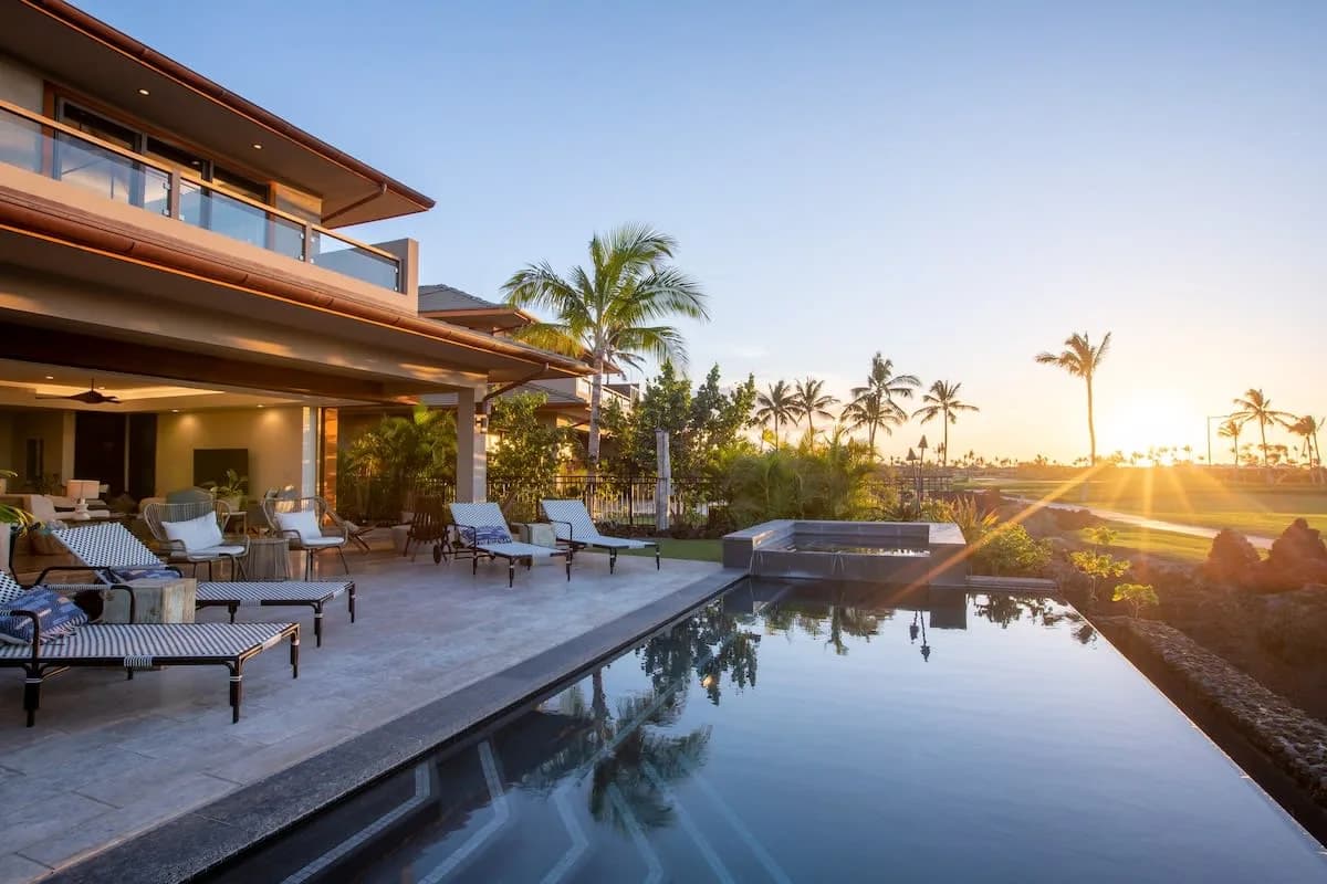 Golf Course View Villa in Big Island