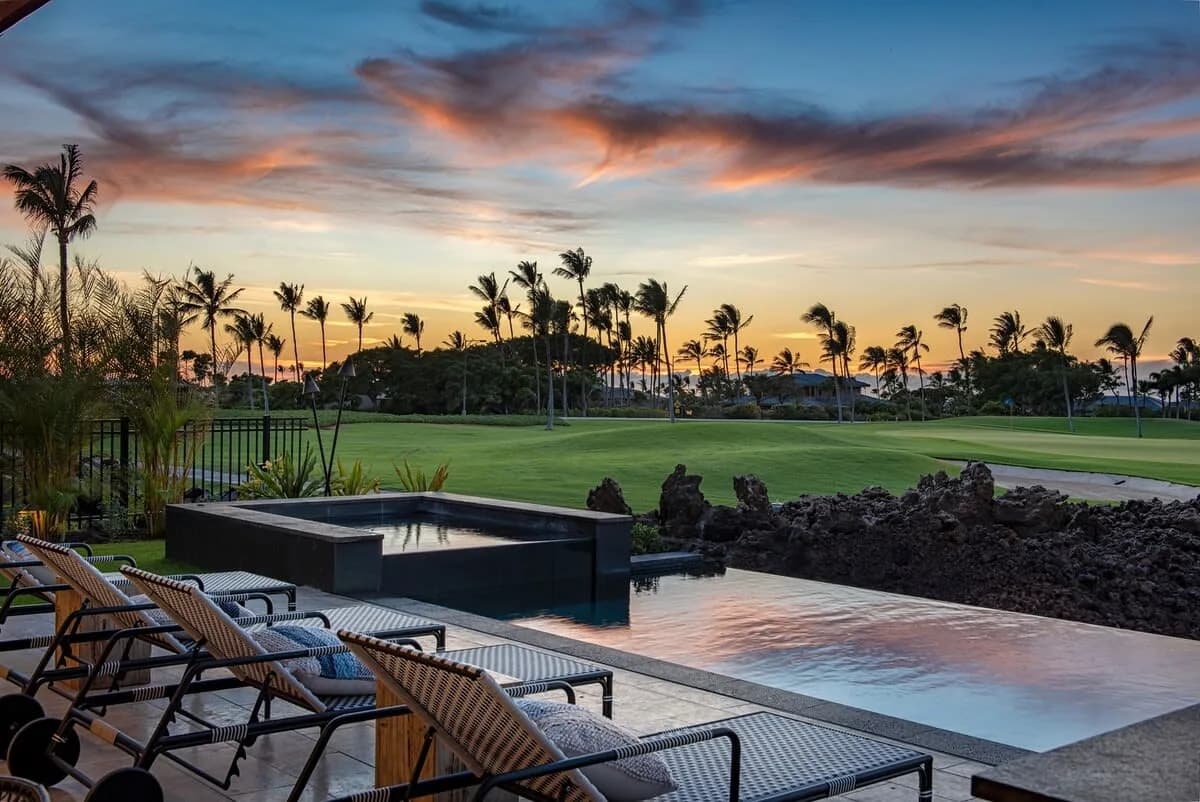 Golf Course View Villa in Big Island photo 2