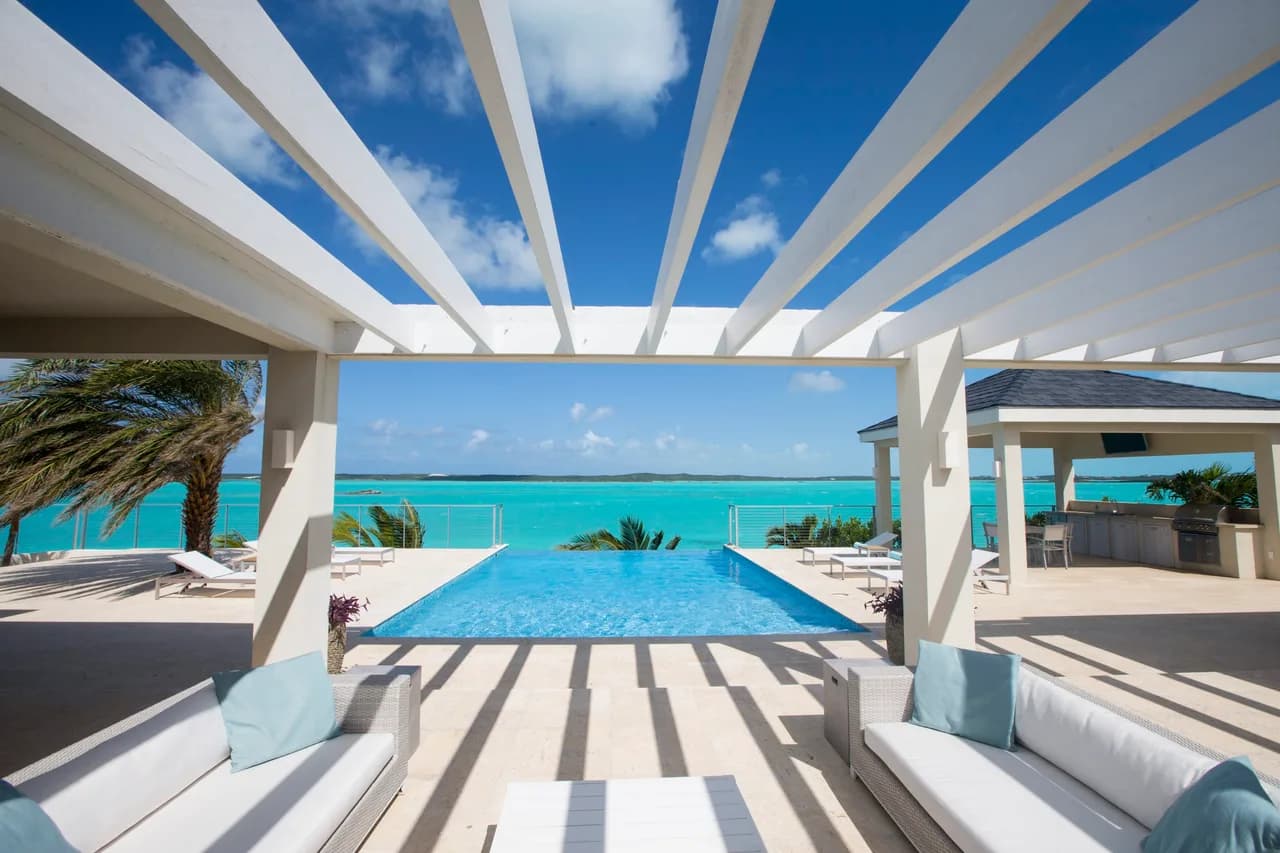 Oceanfront Villa with Pool in Providenciales photo 3