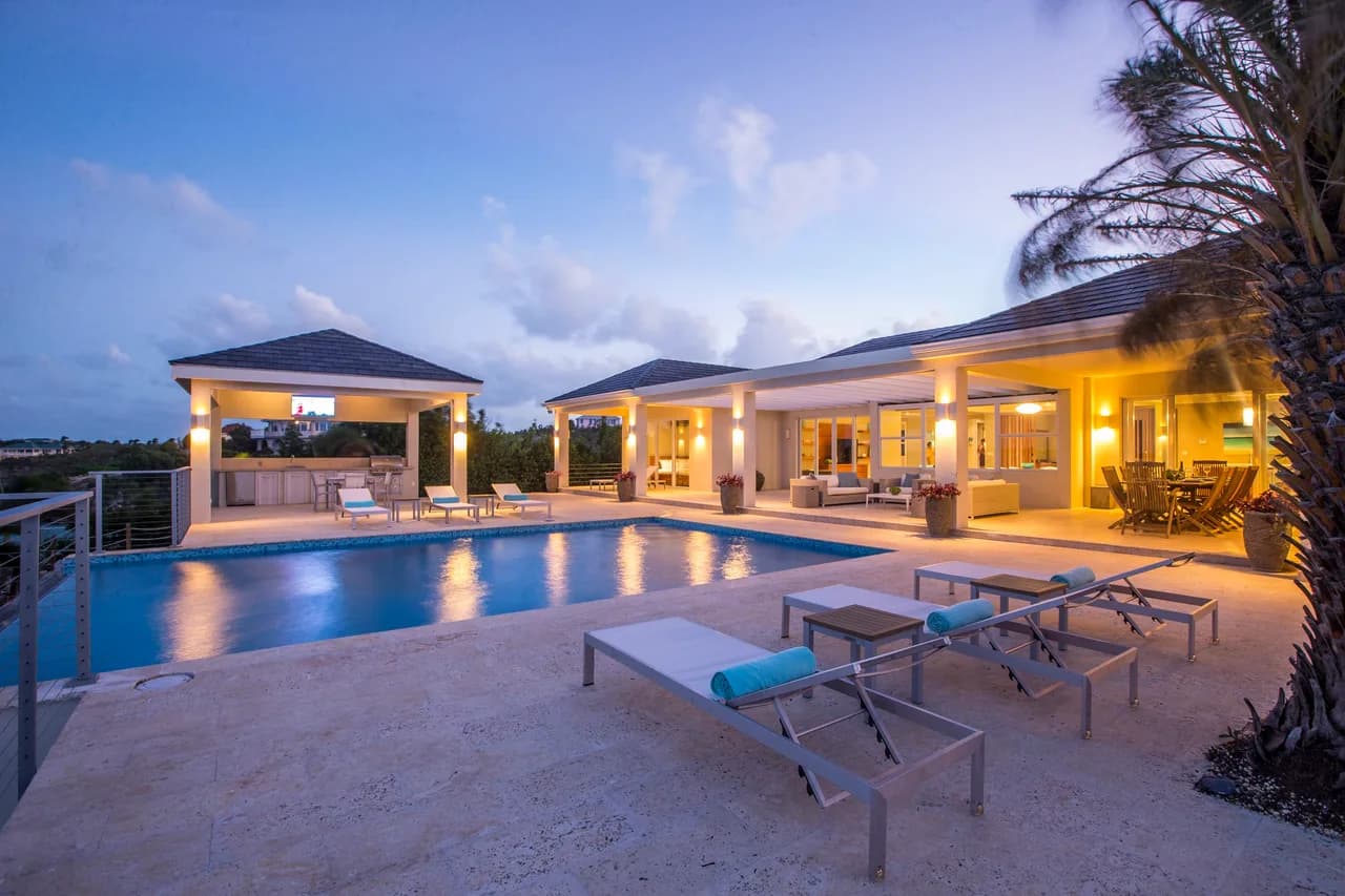 Oceanfront Villa with Pool in Providenciales photo 4