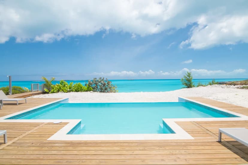 Beachfront Five Bedroom Villa in Little Exuma