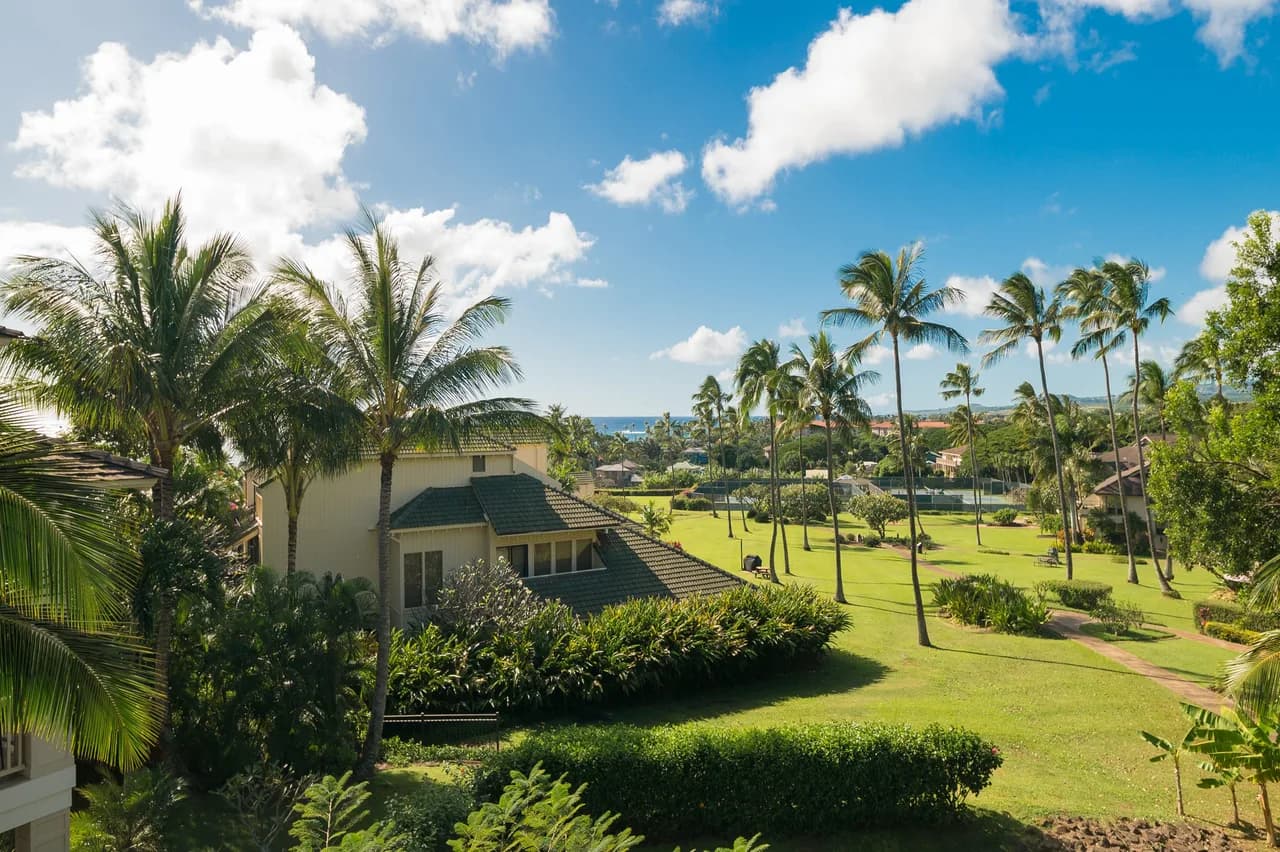 Beachfront Penthouse with Ocean Views in Kauai photo 2