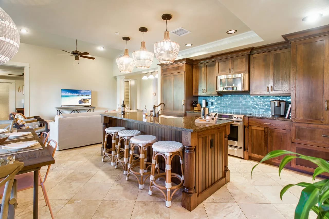 Beachfront Penthouse with Ocean Views in Kauai photo 4