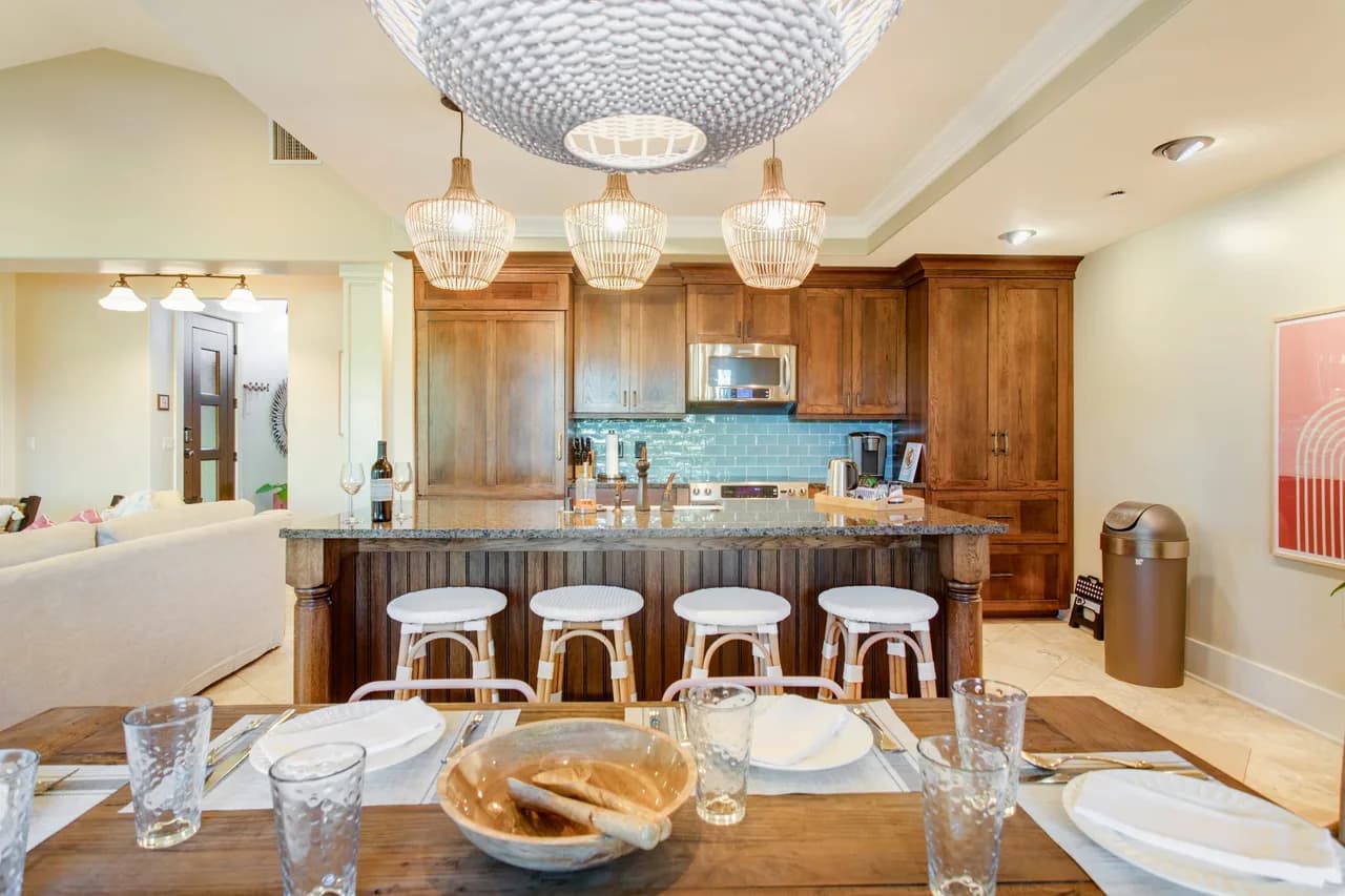 Beachfront Penthouse with Ocean Views in Kauai photo 5
