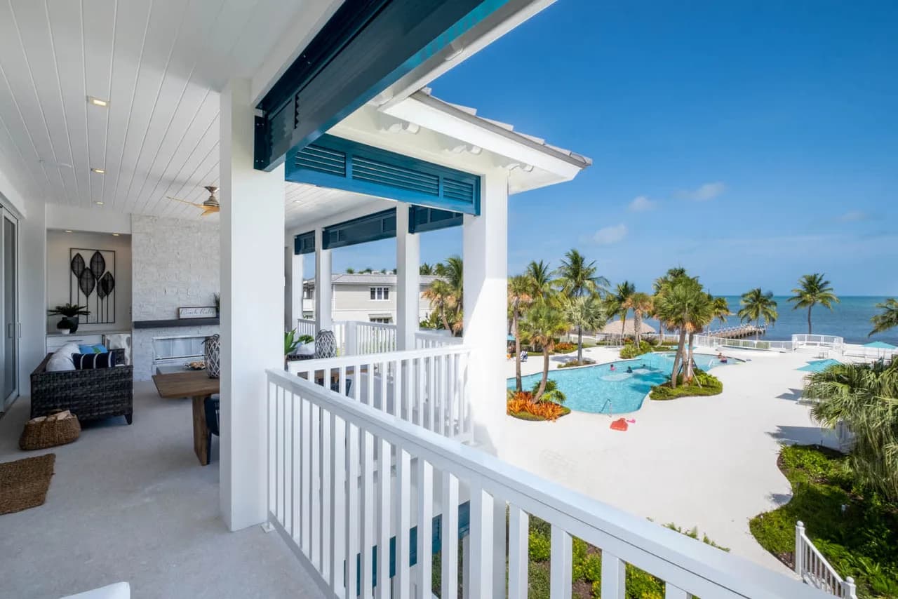 Beachfront Penthouse with Pool in Florida Keys