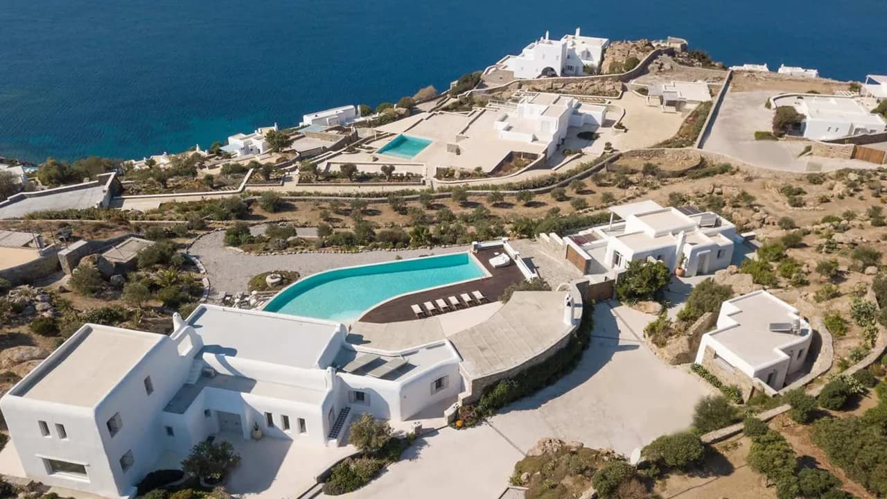 Vibrant Mykonos Villa Overlooking The Aegean Sea photo 5