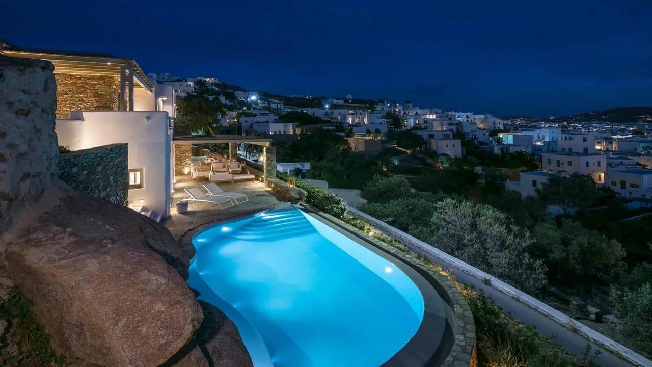 Traditional White Mykonian With Modern Vibe photo 4