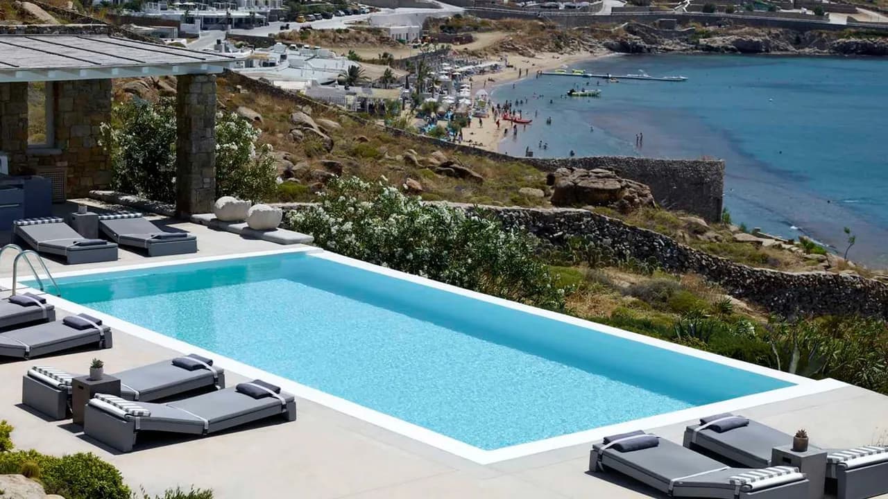 Extraordinary Villa Near The Famous Paraga Beach photo 3