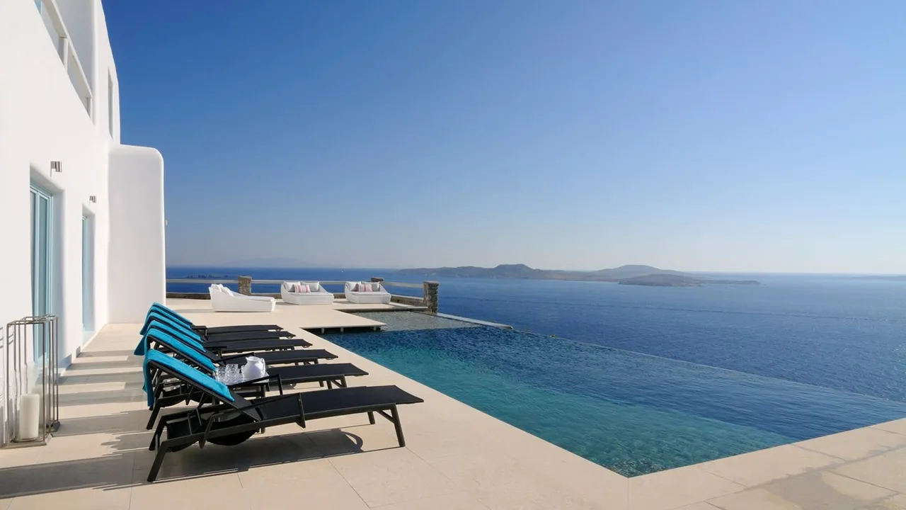 Charming Mykonos Villa With Contemporary Design