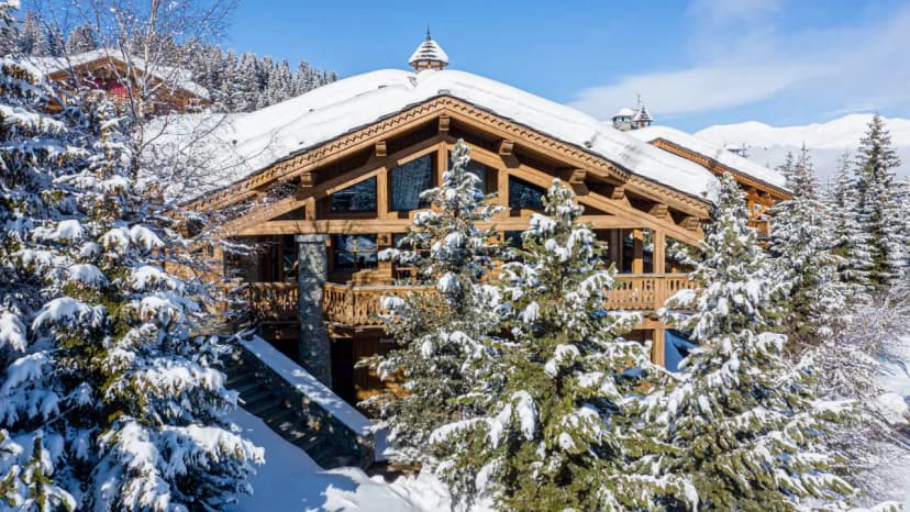 DIVINE MOUNTAIN CHALET WITH OUTDOOR JACUZZI