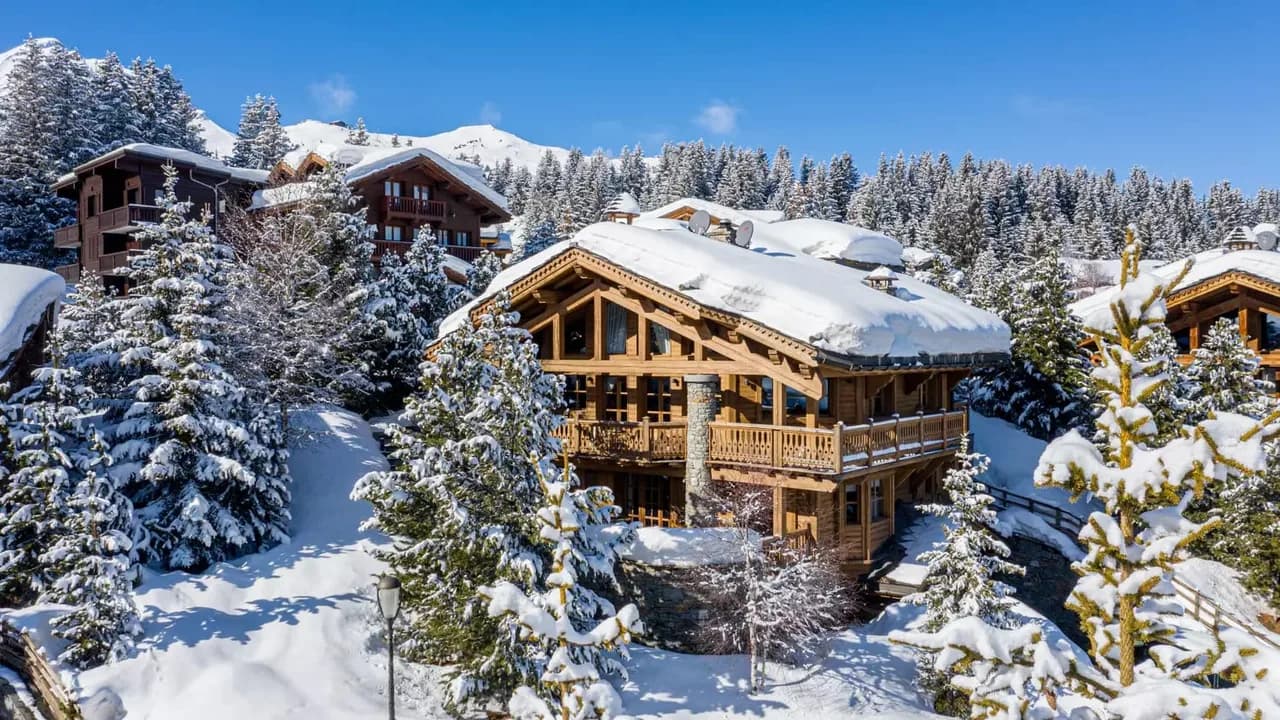 DIVINE MOUNTAIN CHALET WITH OUTDOOR JACUZZI photo 5