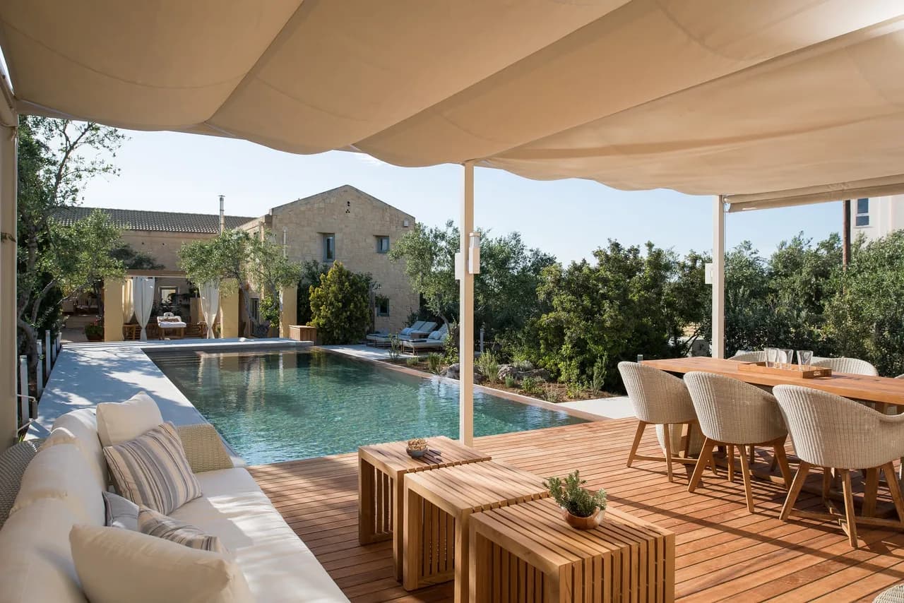 Exquisite Vacation Villa Located In Cretan Landscape photo 2