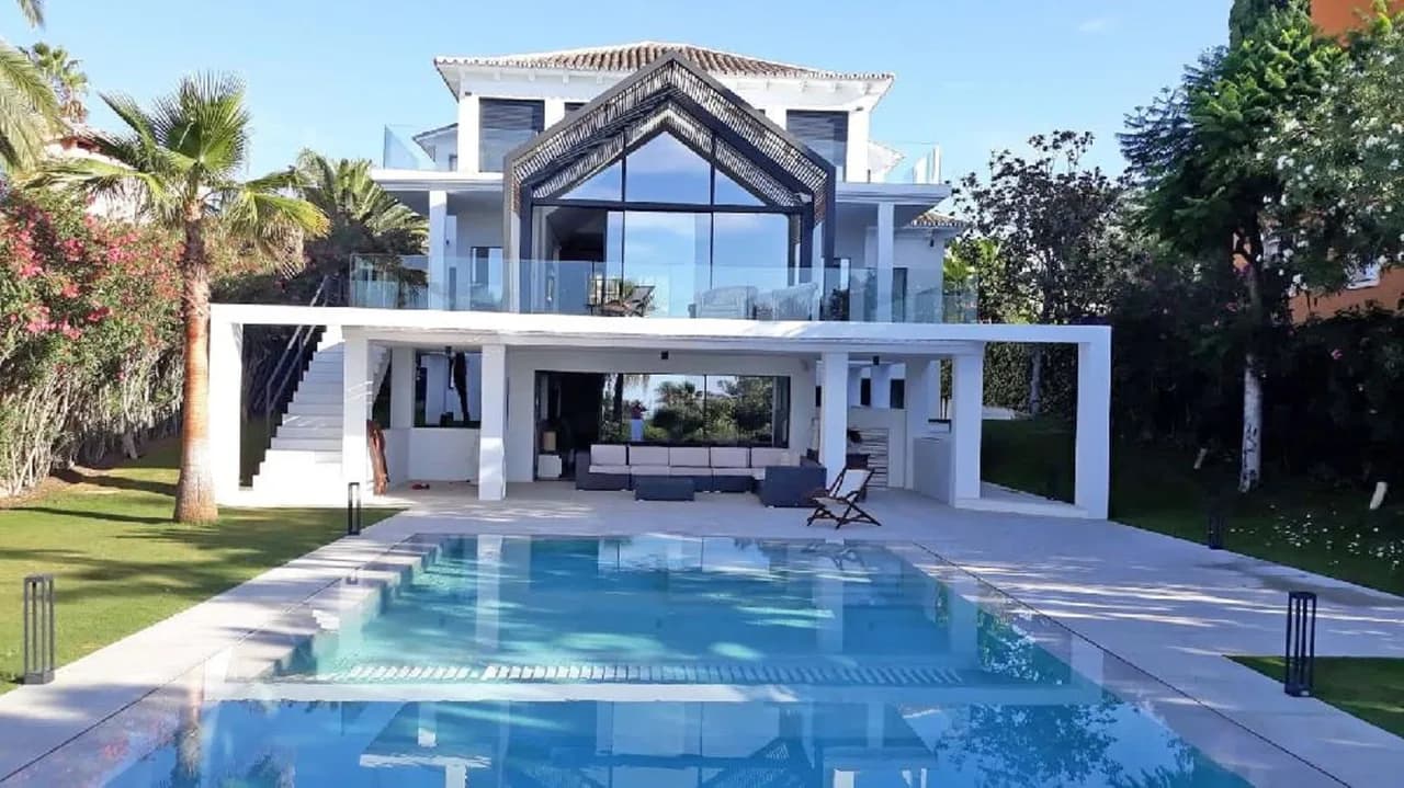 Phenomenal Holiday Villa In Prestigious Nueva Andalucía Golf Valley photo 2