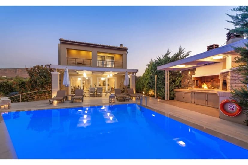 Modern 4-bedroomed Villa With Classy Interiors