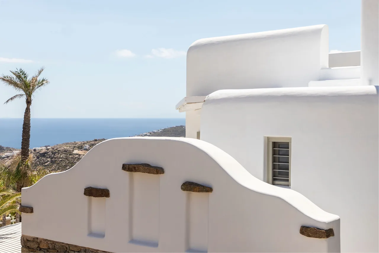 Luxurious Estate with Private Pool and Stunning Sea Views photo 4