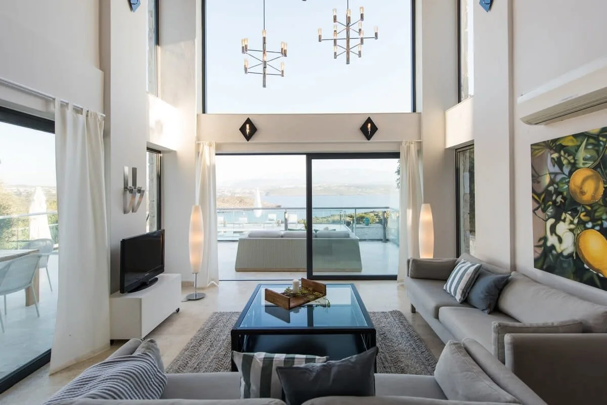 Stunning Sea Front Villa With Phenomenal Design photo 5