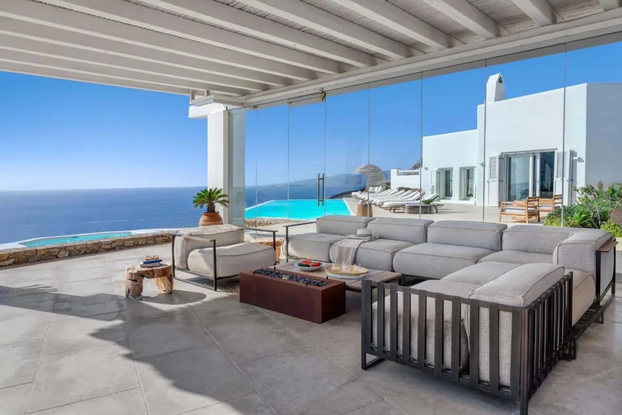 Stylish Mykonos Luxury Villa With Superb View photo 5
