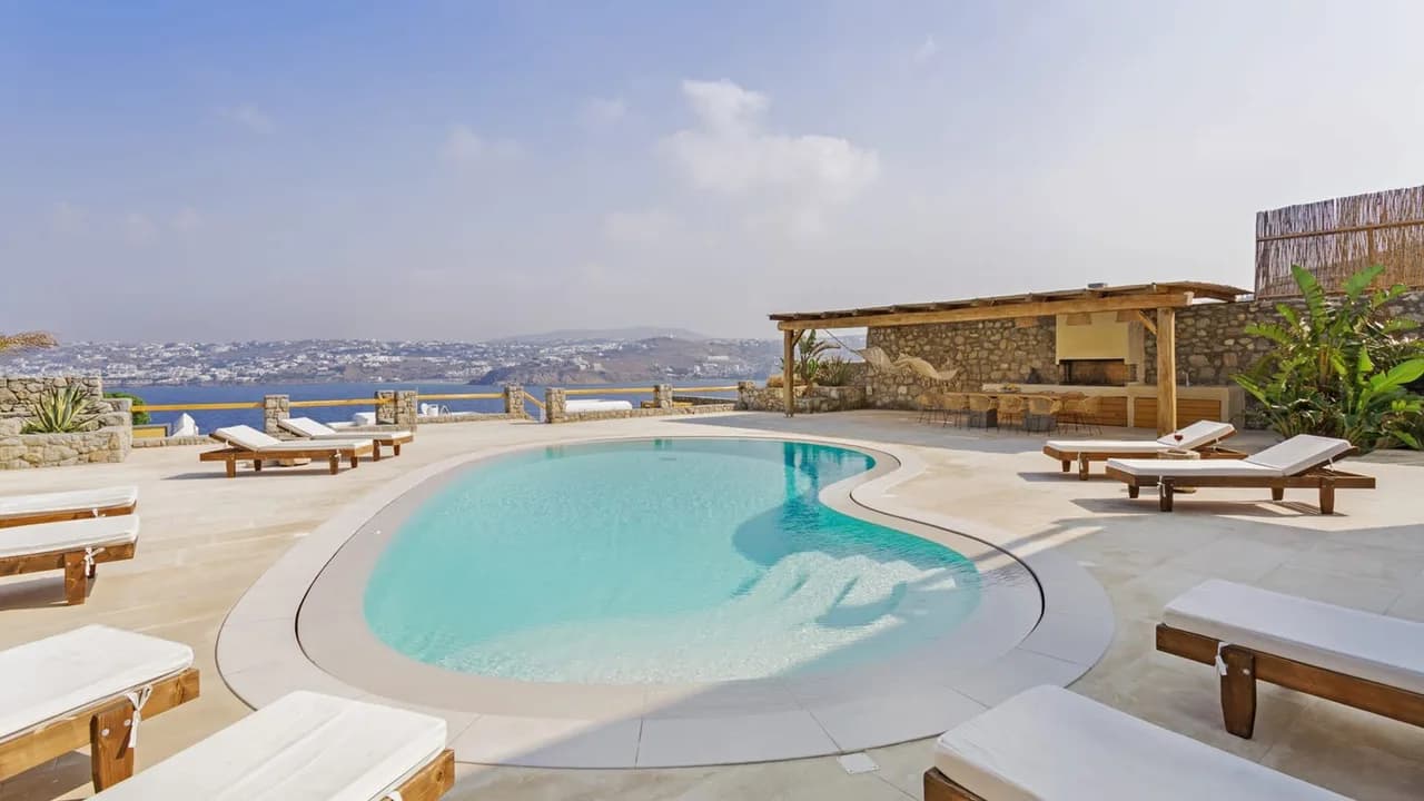 Posh Villa Set In The Heart Of The Glamorous Mykonos photo 3