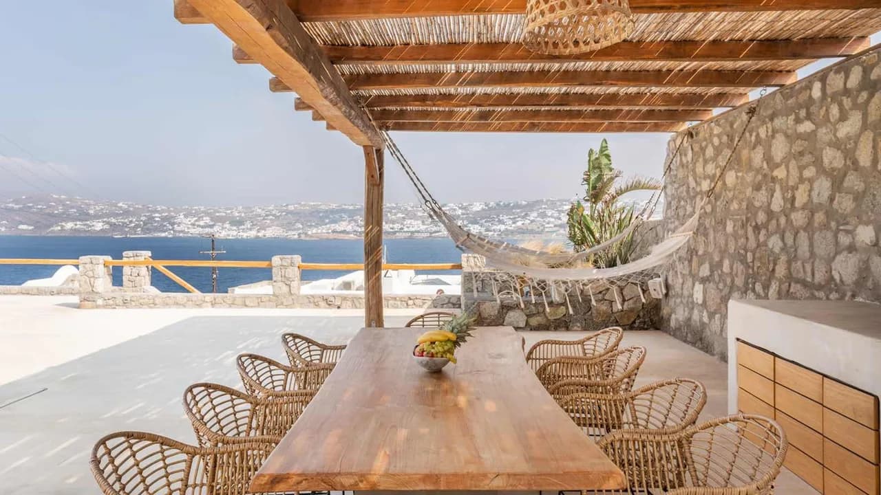 Posh Villa Set In The Heart Of The Glamorous Mykonos photo 4