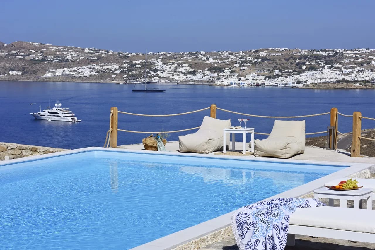 Magnificent Luxurious Mykonian Villa photo 2
