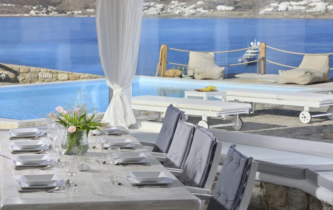 Magnificent Luxurious Mykonian Villa photo 3
