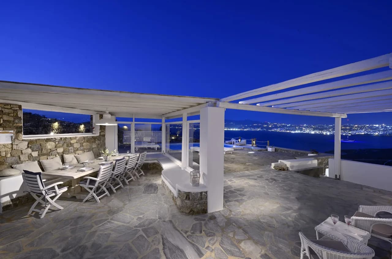 Magnificent Luxurious Mykonian Villa photo 5