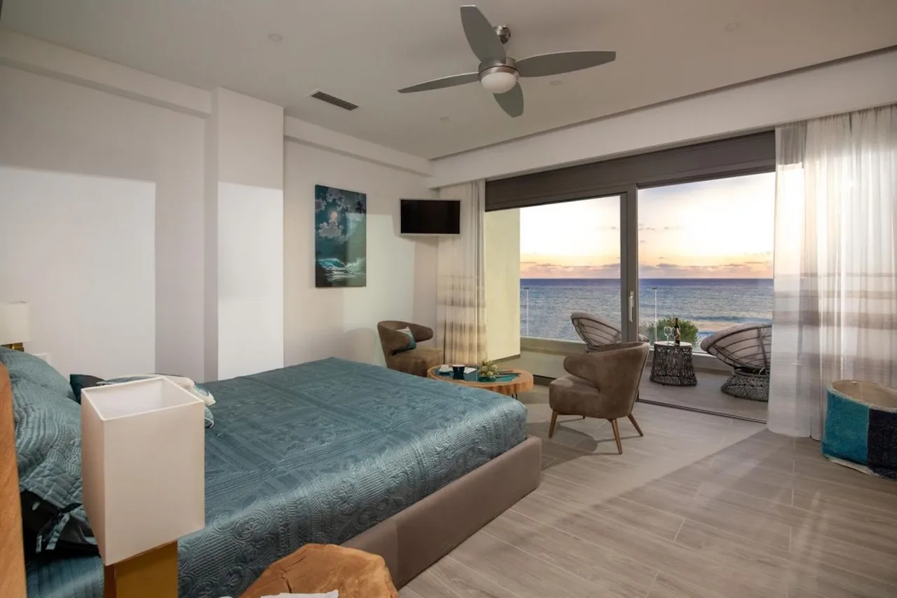 Elegantly designed contemporary villa with great sea views photo 5