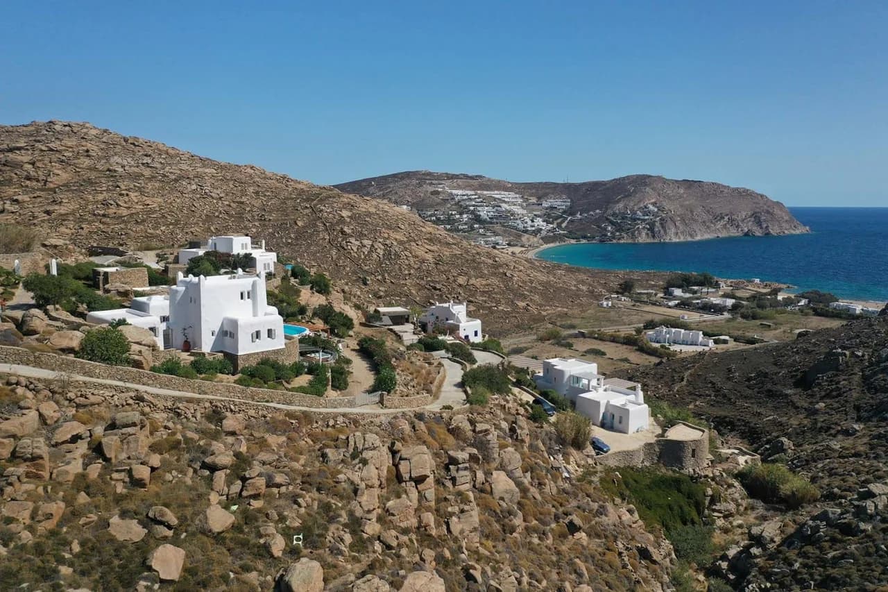 Exceptional Luxury Mykonos Villa Few Steps Away From The Beach photo 4