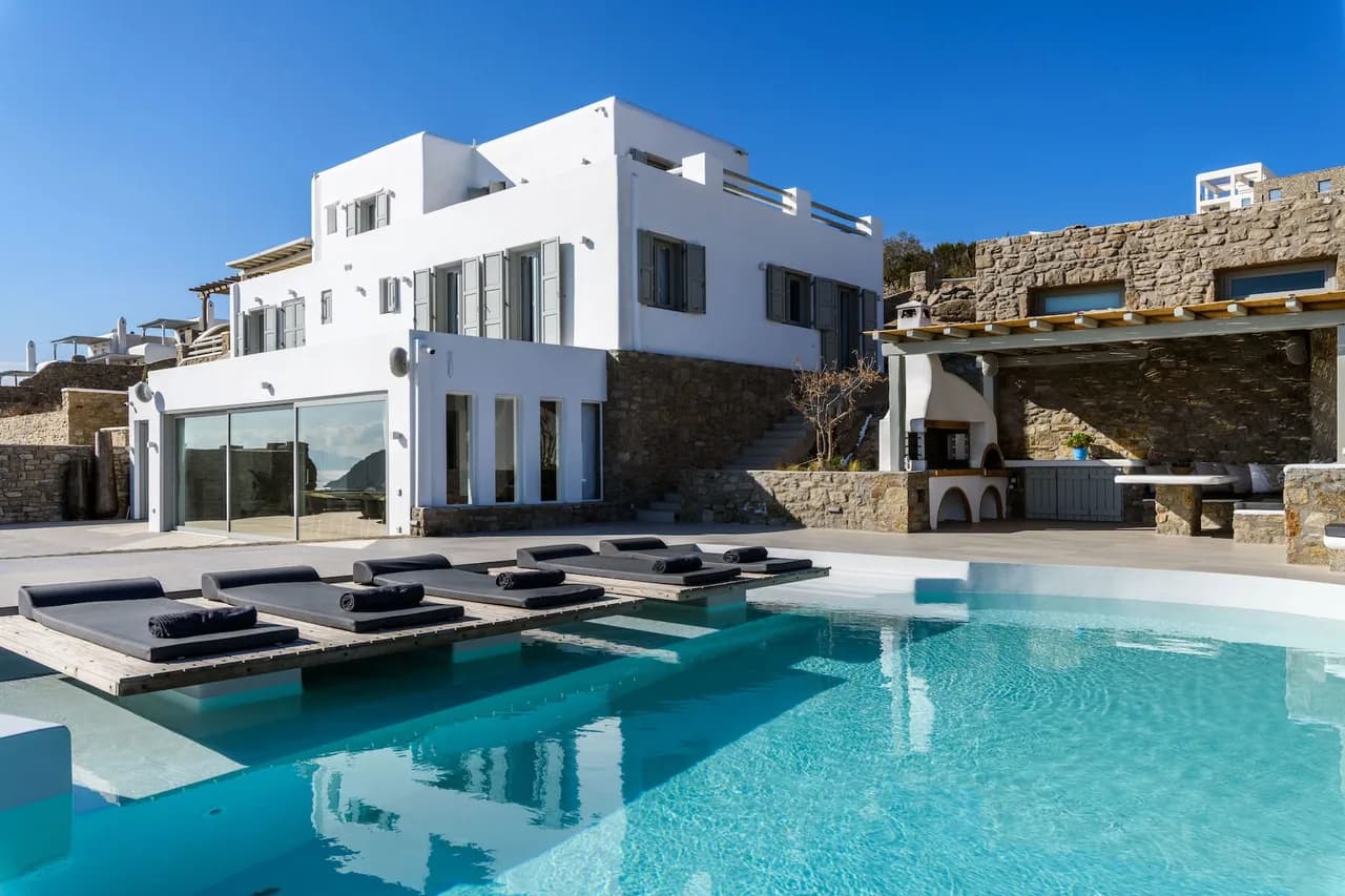 Villa with absolute privacy and close proximity to points of interests photo 4