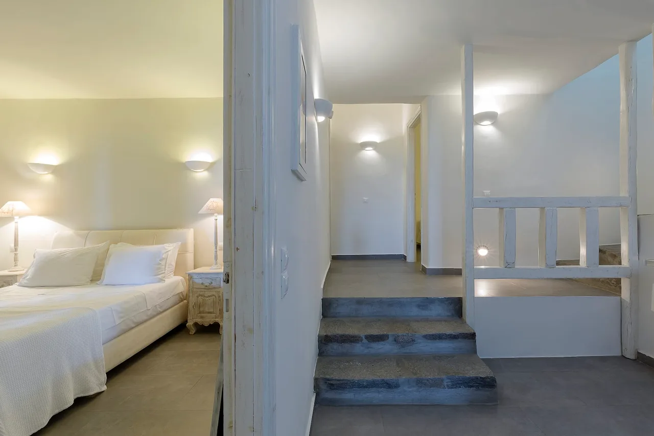 Inspiring Villa With Unobstructed Views of the Mediterranean Sea photo 5