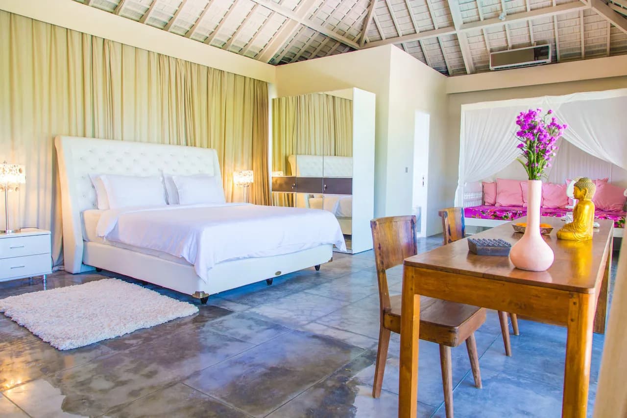 Chic villa with beautiful interior photo 4