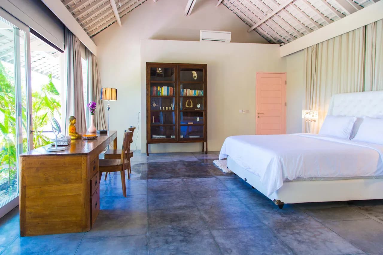 Chic villa with beautiful interior photo 5