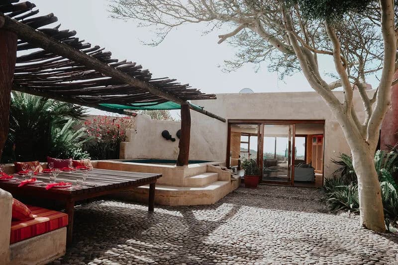 Nature-Inspired Luxury Villa With Heated Pool & Spectacular Ocean View photo 3