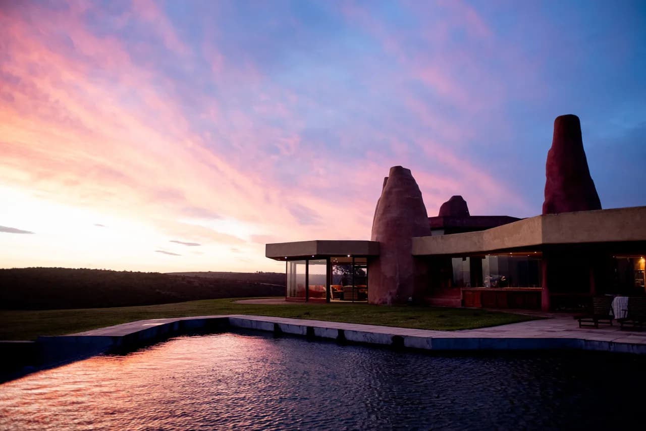 Nature-Inspired Luxury Villa With Heated Pool & Spectacular Ocean View photo 5