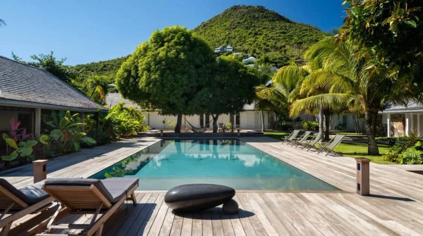 Villa With a Tropical Garden Few Steps Away From the Lorient Beach
