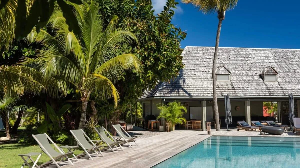 Villa With a Tropical Garden Few Steps Away From the Lorient Beach photo 4