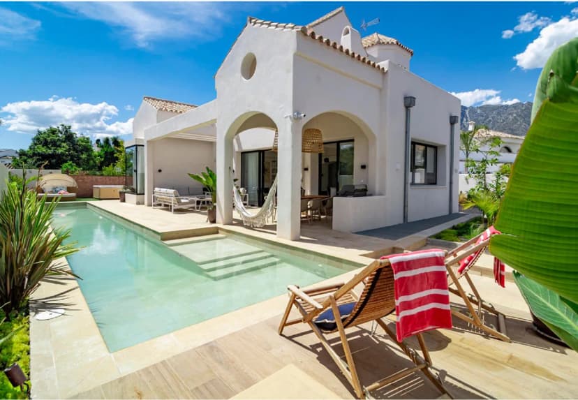 Divine Mediterranean Villa With Exceptional Stunning Design