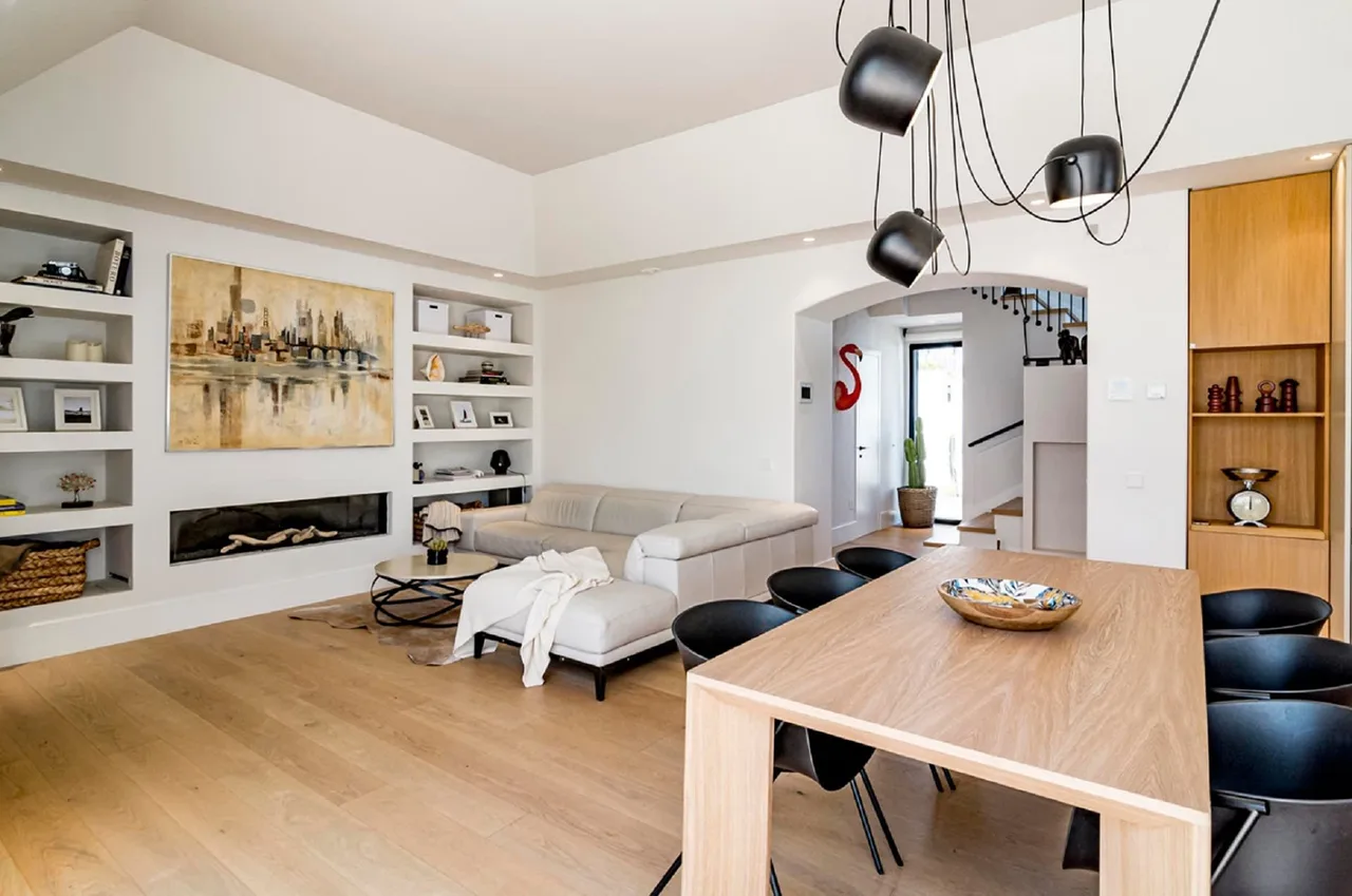 Divine Mediterranean Villa With Exceptional Stunning Design photo 3