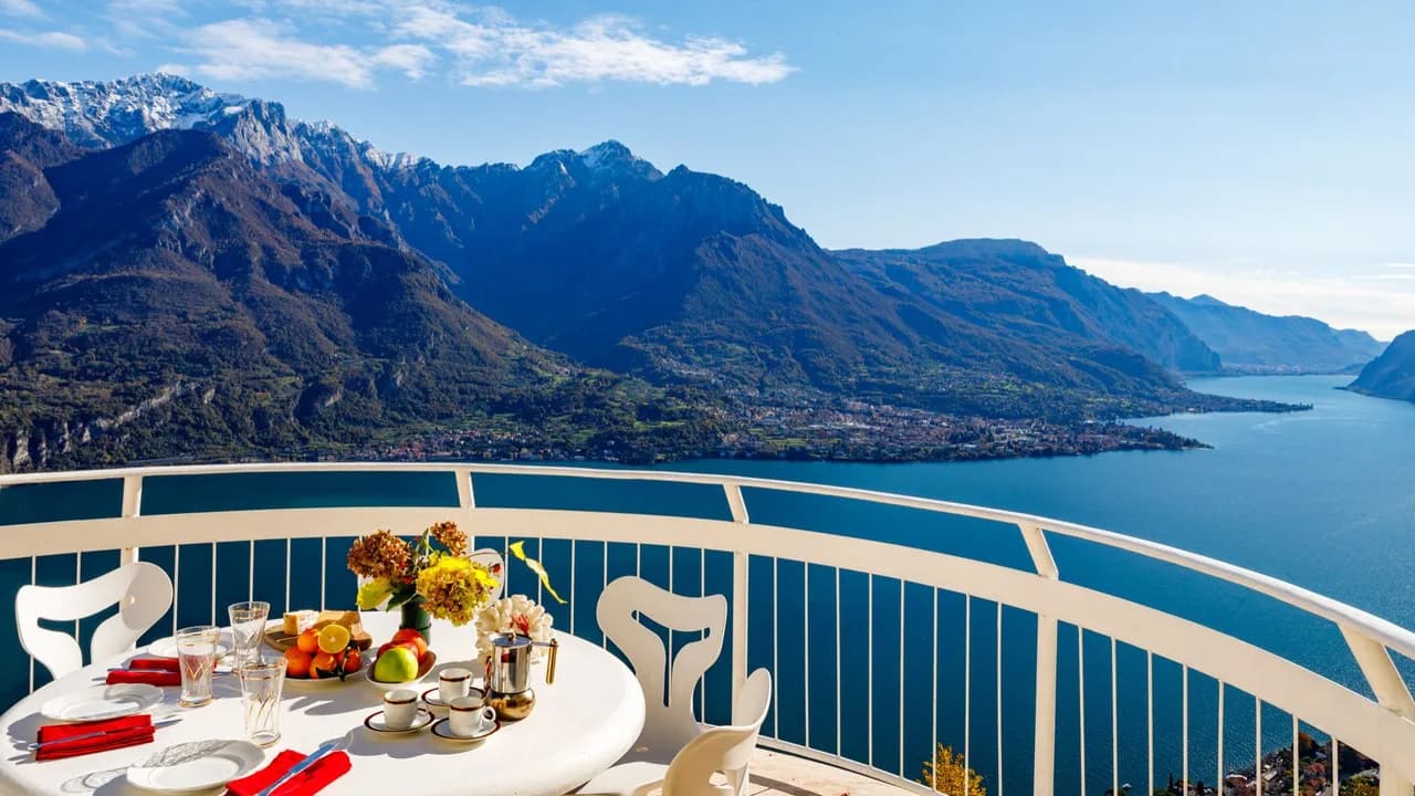 Spectacular Mid-century Villa With Astonishing Views Of Lake Como photo 4