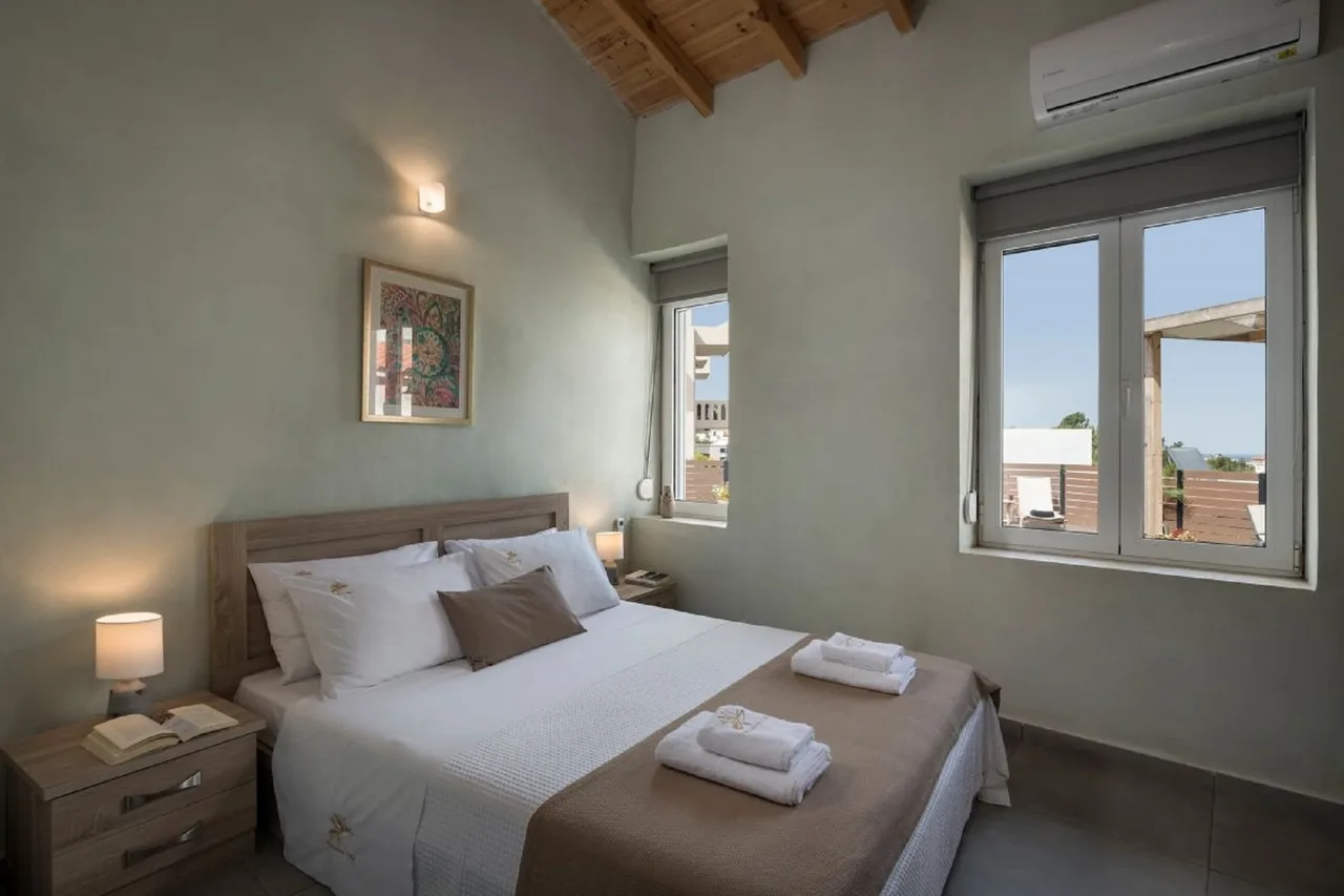 Beautiful Villa Decorated In Contemporary Mediterranean Style photo 5