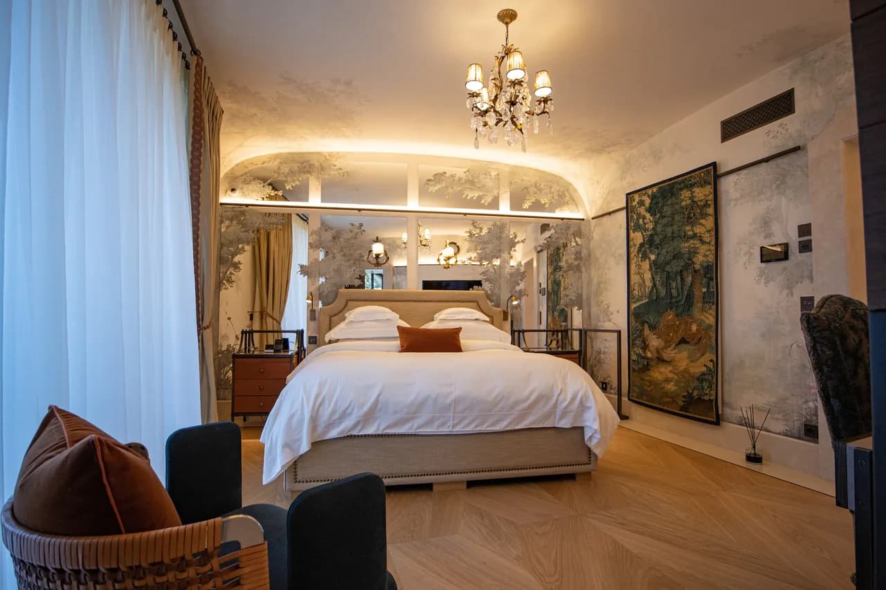 Unique luxury villa with direct access to the sea photo 5
