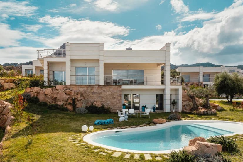 Comfortable villa in an amazing location and great view