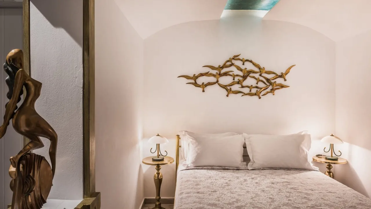 Santorini Luxury Lifestyle Set High On The Cliffs Of Akrotiri photo 5