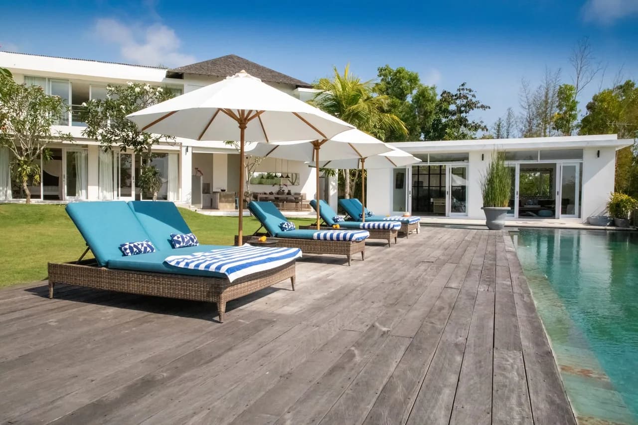 Private and peaceful villa perfect for families with children photo 2