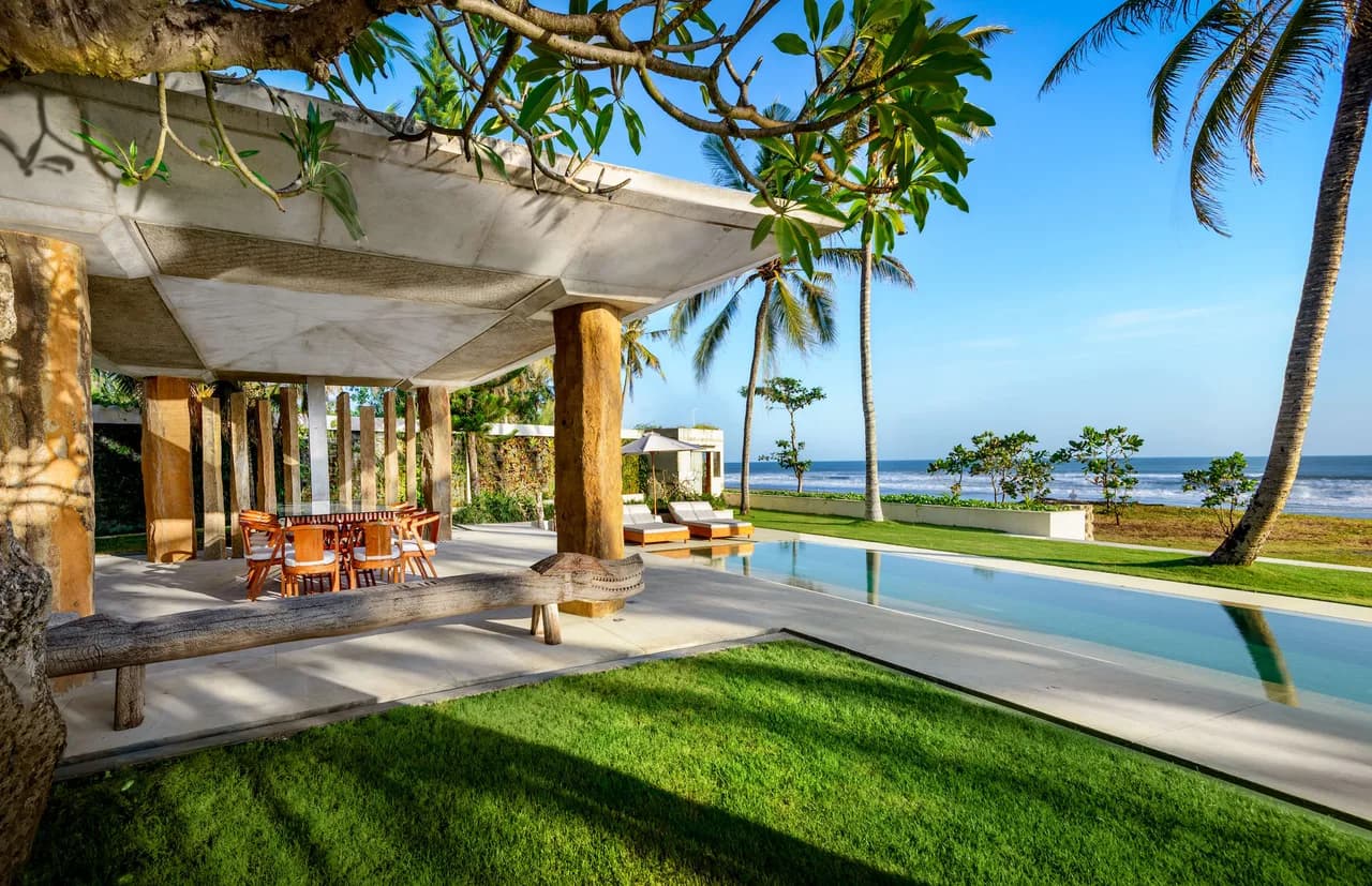 Contemporary designer villa with breathtaking ocean views photo 3