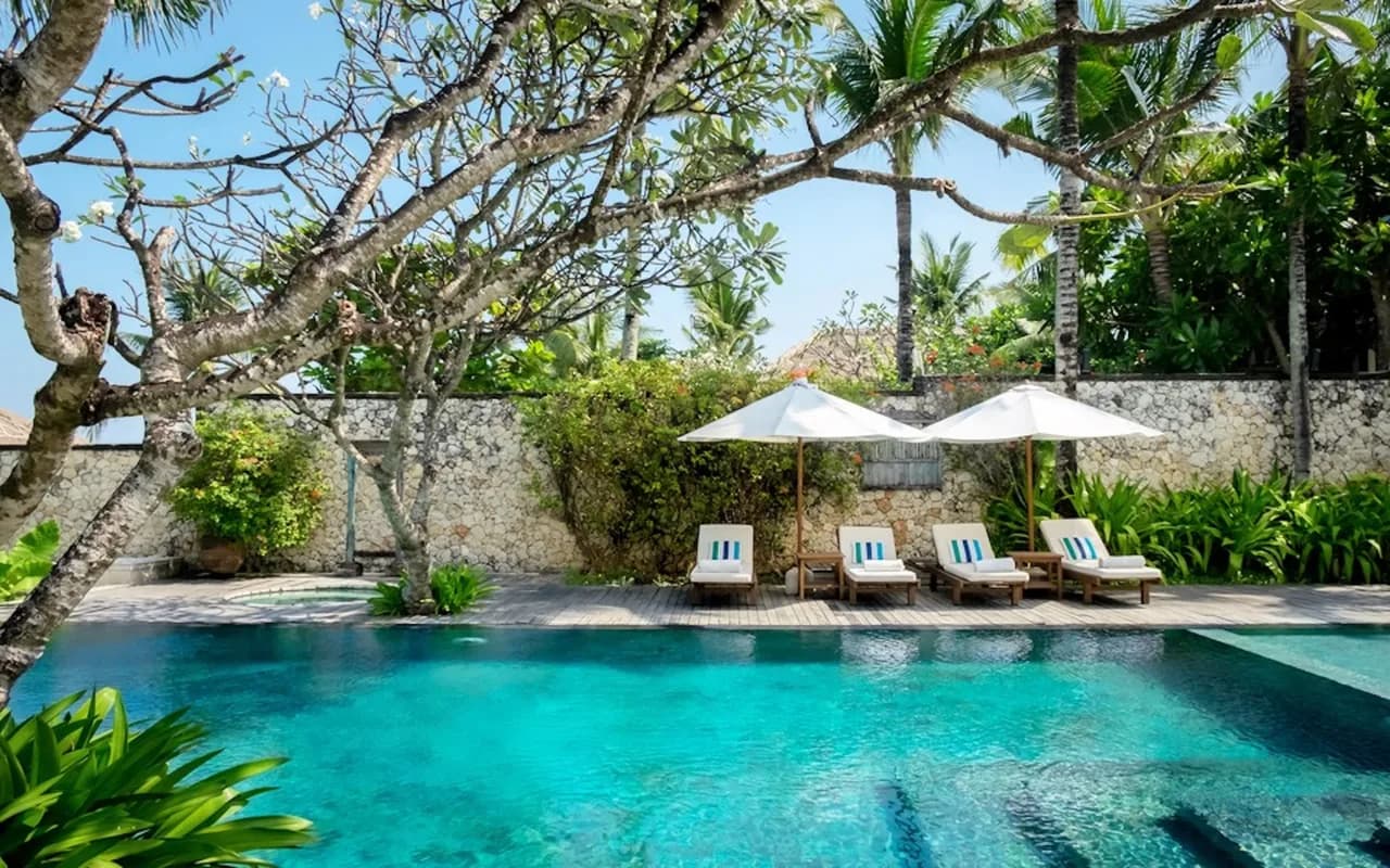 Beachfront property ideal as an events venue photo 2