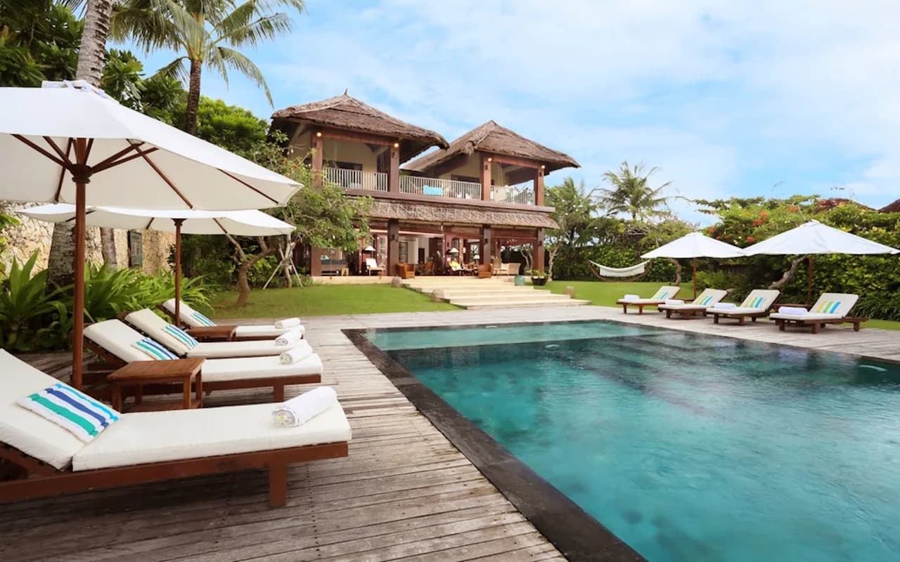 Beachfront property ideal as an events venue photo 3
