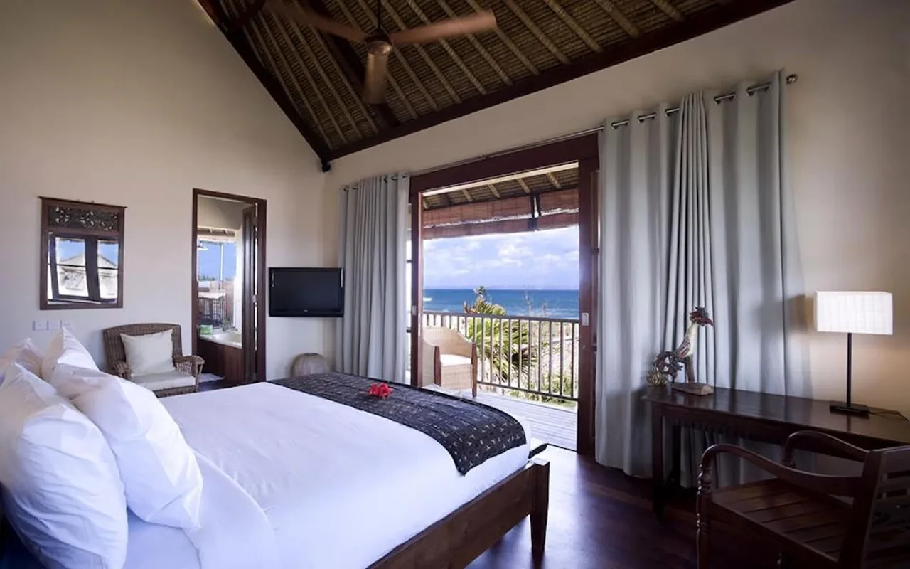 Beachfront property ideal as an events venue photo 5