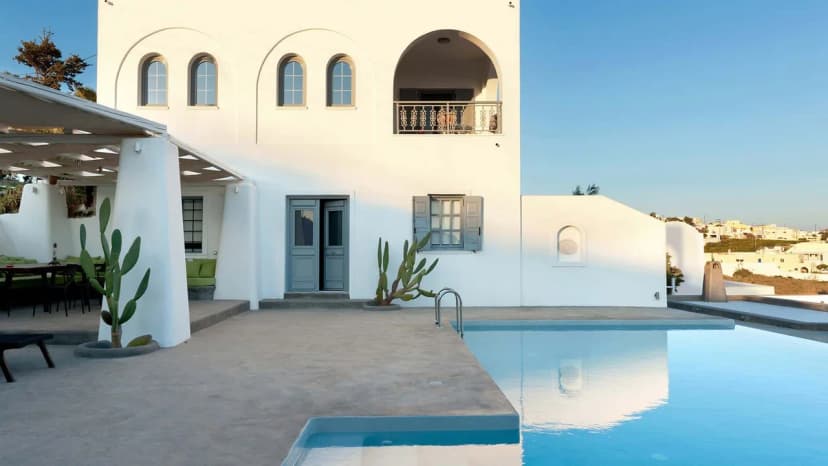 Luxury Villa With Cool White And Bright Interiors