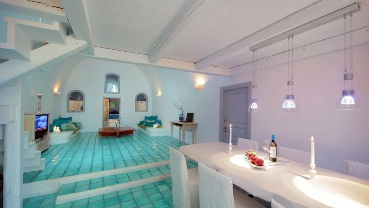 Santorini Vila With  Fantastic Indoor And Outdoor Jacuzzi photo 3